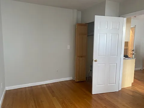 224 Hanover St #4 — Photo 32