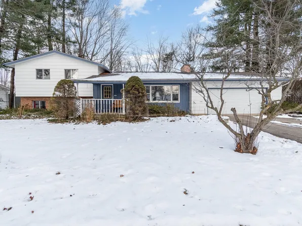 2401 Burlington Dr, Midland, MI 48642