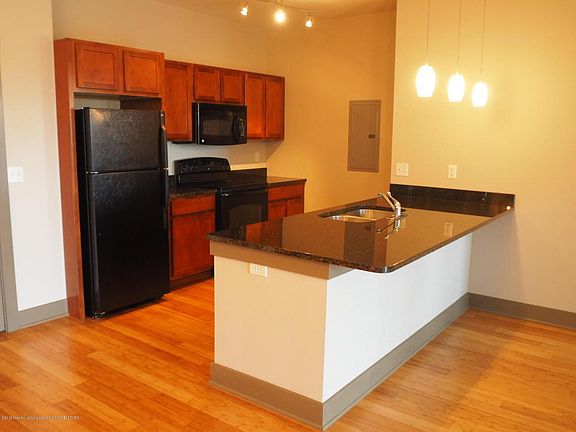 2nd image of 500 E Michigan Ave #402