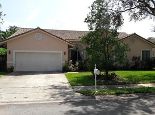 1401 SW 102nd Ave, Pembroke Pines, FL 33025