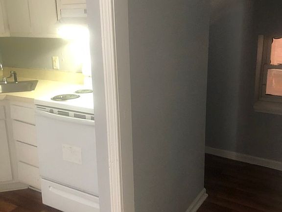 4th image of 211 W Hill St #1