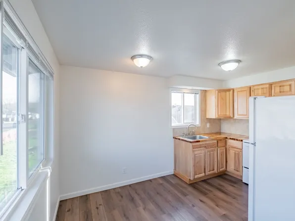 544-Parkside, 800 S 4th St APT 8, Independence, OR 97351