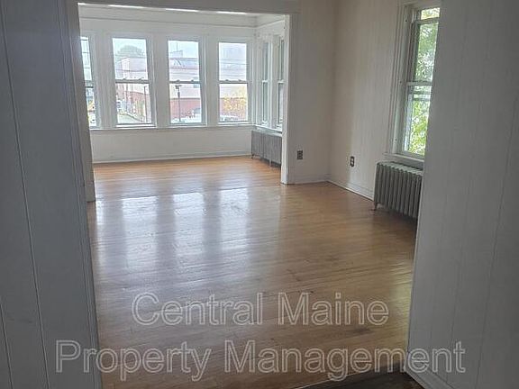 2nd image of 176 Bates St