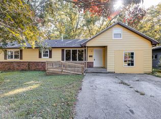 2956 E Southeast Cir, Springfield, MO 65802