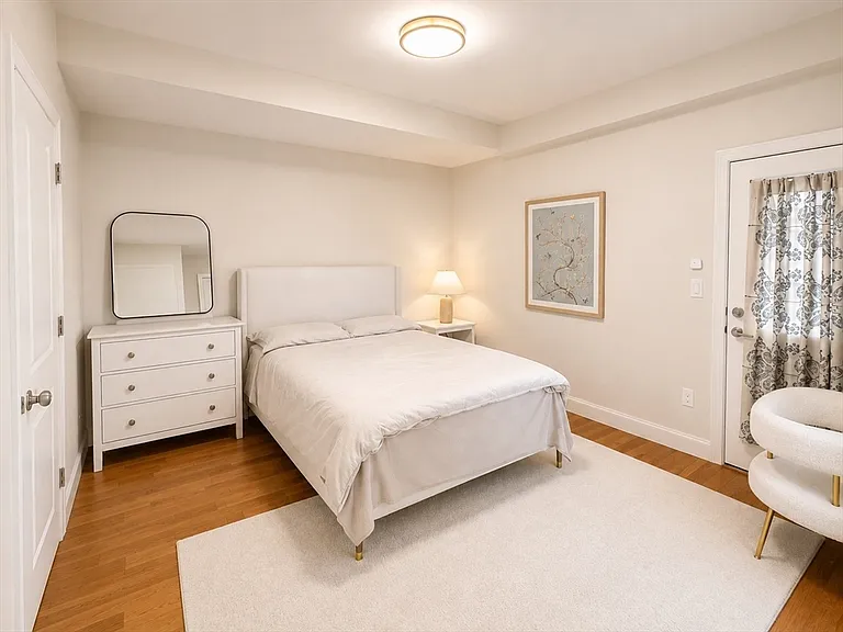 466-468 Medford St #2 — Photo 9