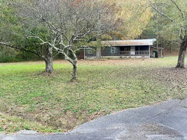 502 Hamilton Dr, Chickamauga, GA 30707