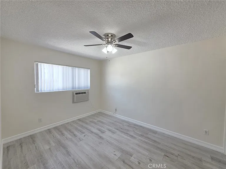 15436 Vanowen St #9 — Photo 9