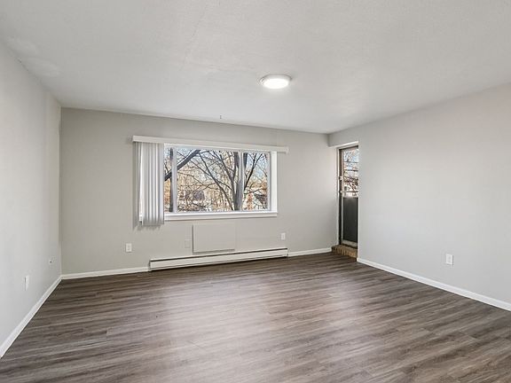 4th image of 10 Thorn St APT 12