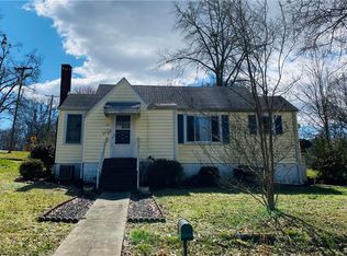 603 Pineview Dr, Pickens, SC 29671