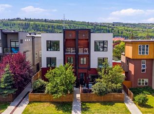 4733 N 17th Ave NW #1, Calgary, AB T3B0P2