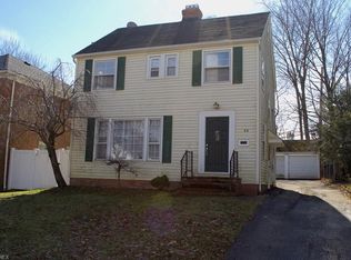 4366 Groveland Rd, University Heights, OH 44118