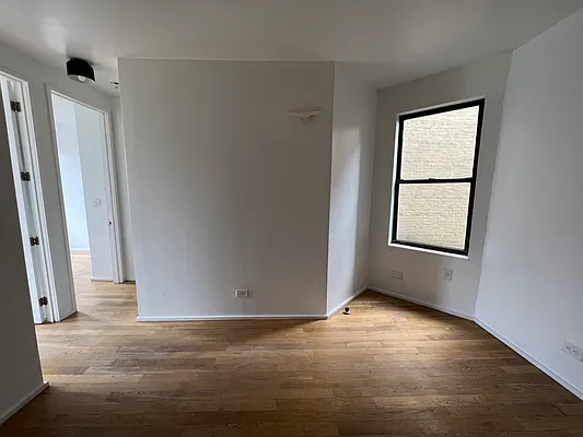 Rented by CITY SKYLINE REALTY INC | media 14