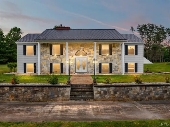 10434 Mapledale Rd, Barneveld, NY 13304