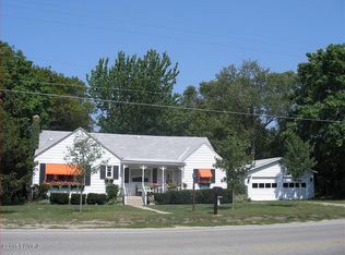 1463 W Lakewood Blvd, Holland, MI 49424