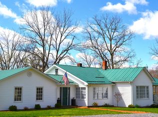 5557 Flat Mountain Rd, Alderson, WV 24910