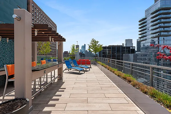 Sold by Compass | media 12