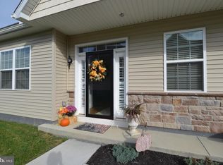225 Rose View Dr, West Grove, PA 19390
