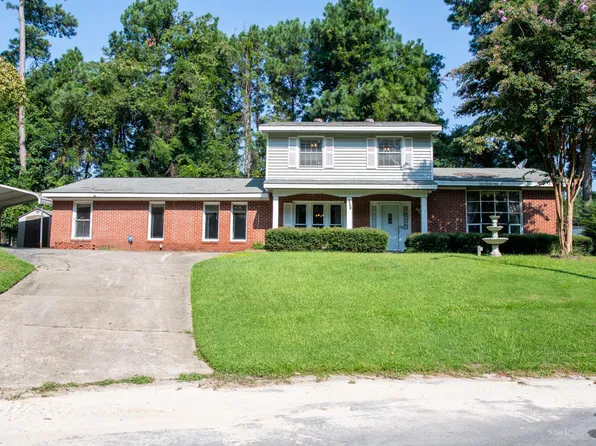 630 Edgehill Rd, Fayetteville, NC 28314