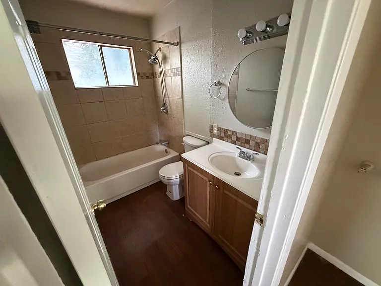 211 Baldwin Ave #203 — Photo 8