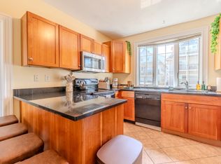 27R Albion St, Somerville, MA 02143