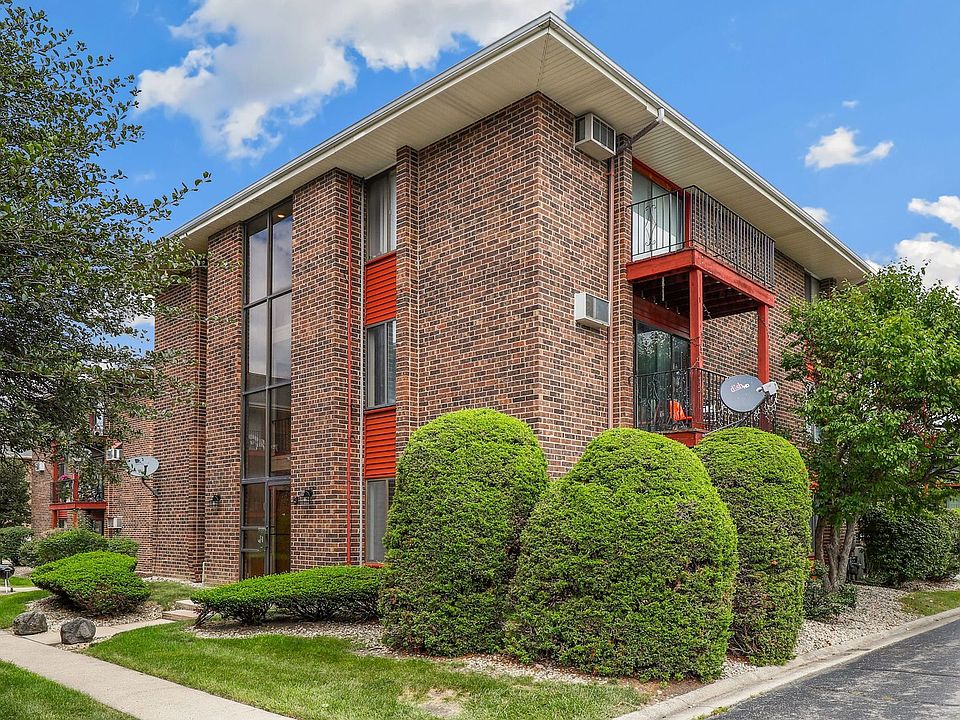 1st image of 15806 Terrace Dr Unit 1S
