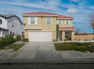 1825 E Ivesbrook St, Lancaster, CA 93535