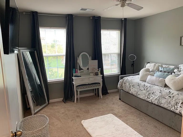 Sapphire Meadow Dr — Photo 7
