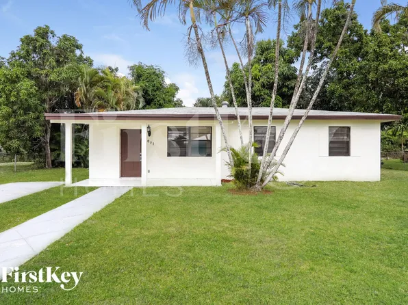 2921 NW 157th Ter, Miami Gardens, FL 33054