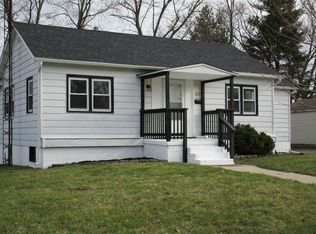 807 W Washington St, Harvard, IL 60033