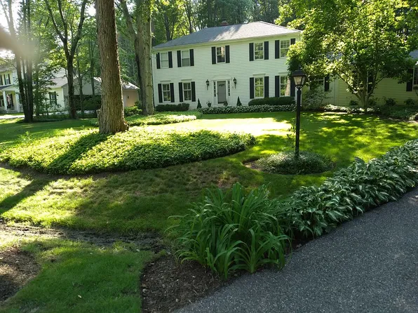 121 Countryside Dr, Chagrin Falls, OH 44022