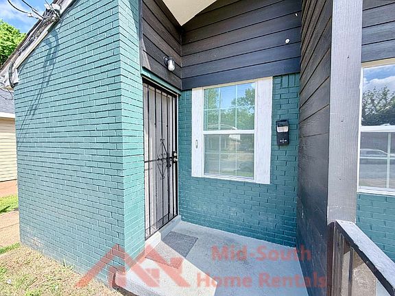 2nd image of 1236 Effie Rd