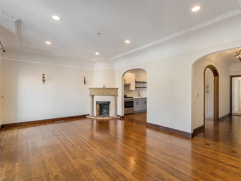 180 Parker Ave — Photo 5