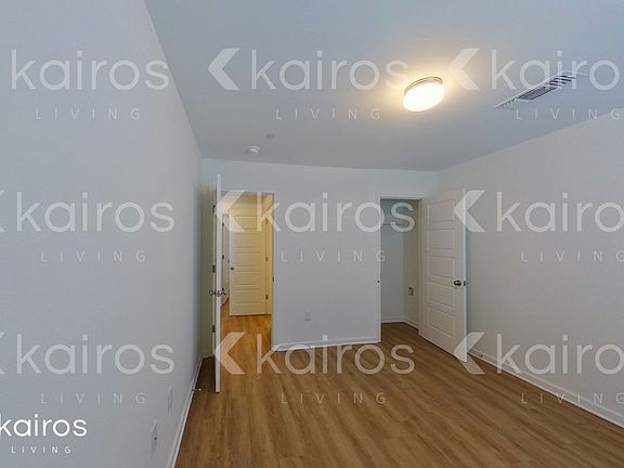 3rd image of 1147 Camden Court Cir