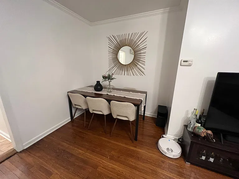 11 Beverly Pl #1 — Photo 13