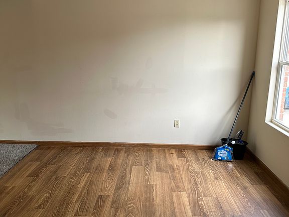 2nd image of 10 Cambridge Dr #12