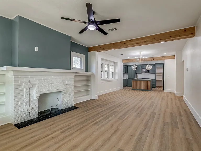 1723 W Park Pl — Photo 6