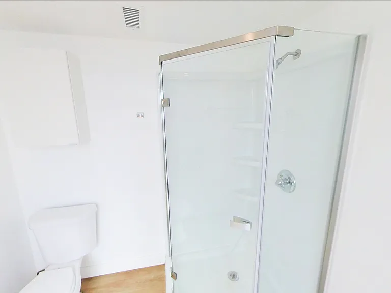 1436 W 36th Pl — Photo 32