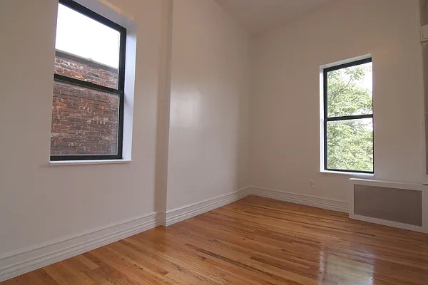 Rented by Compass | media 19