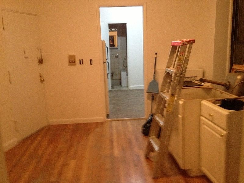2nd image of 300 E 88th St APT 5N