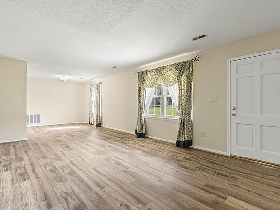 5th image of 1738 Magnolia St