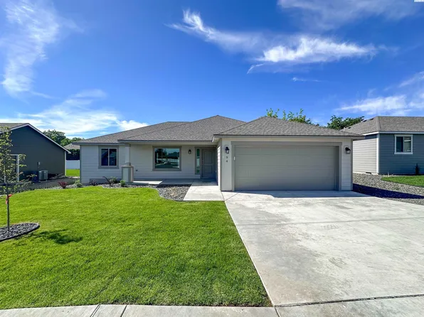 94 E 22nd Pl, Kennewick, WA 99337