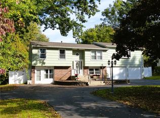 1554 Plank Rd, Webster, NY 14580