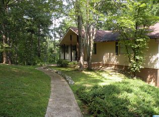 1404 Stonehill Rd, Sylacauga, AL 35150