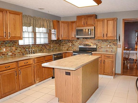 3rd image of 2865 Cobblestone Crossing Ct