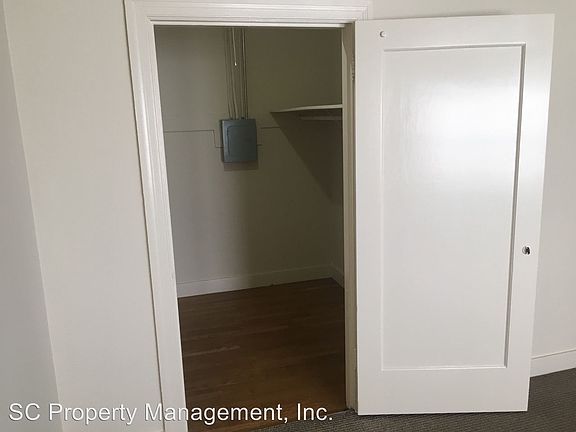 5th image of 635 S B St APT 2