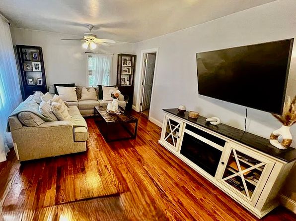 101 Sterling Ave #2