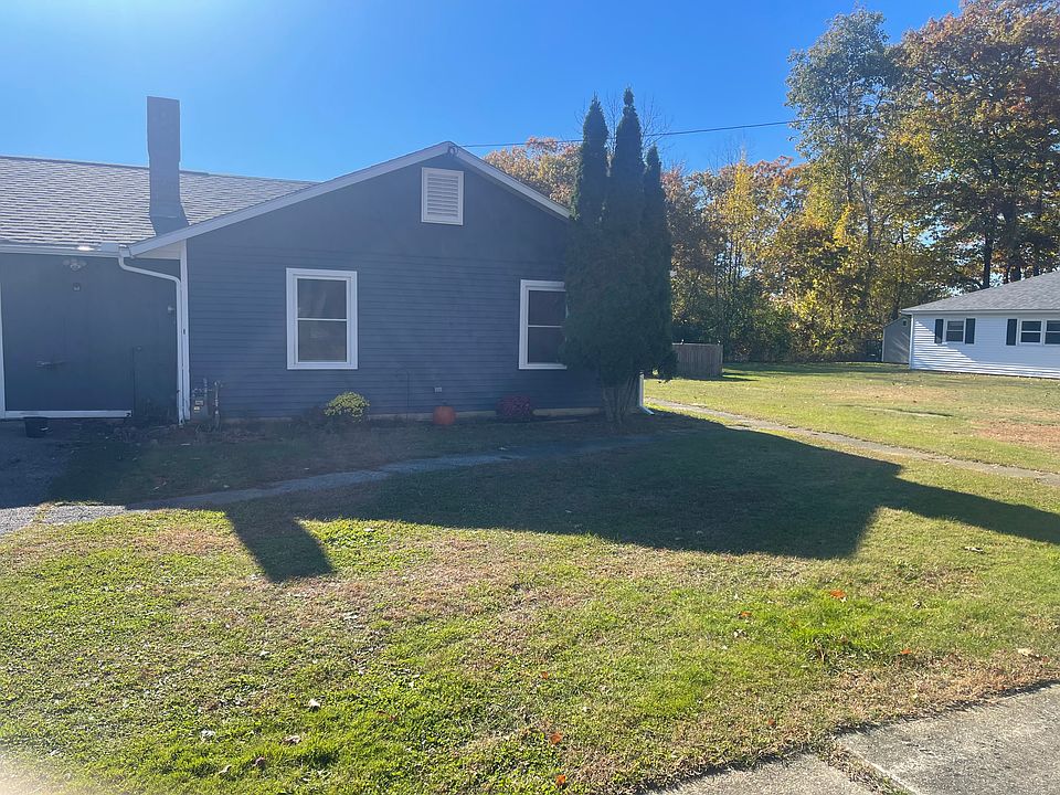 1st image of 49 Holbrook Ct
