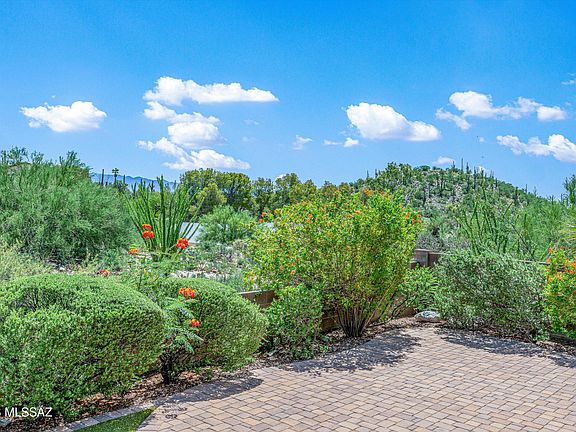 4th image of 4456 N Saddle View Dr