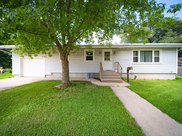 121 E Lincoln Hwy, Franklin Grove, IL 61031