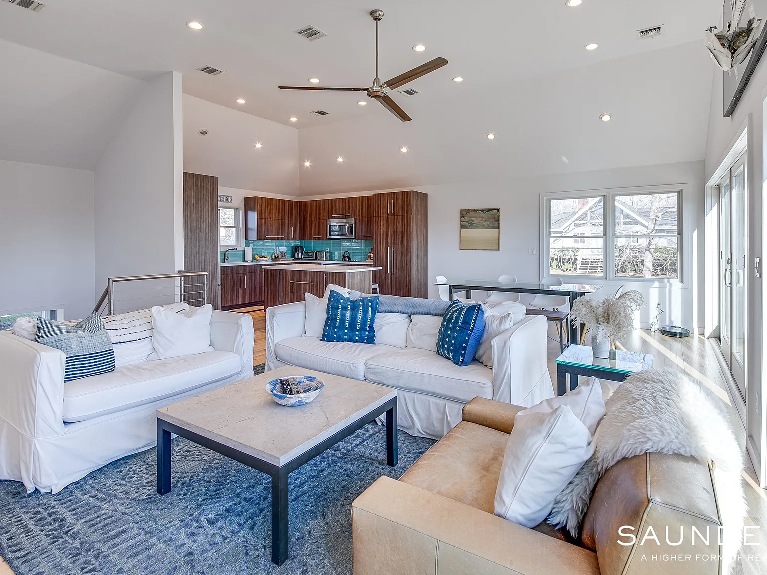 Hither Hills Home with heated Pool — Photo 4
